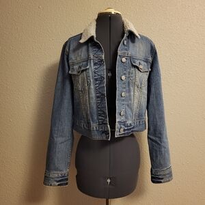 Old Navy Jean Jacket With Sherpa Lined Collar & Cuffs Size Small